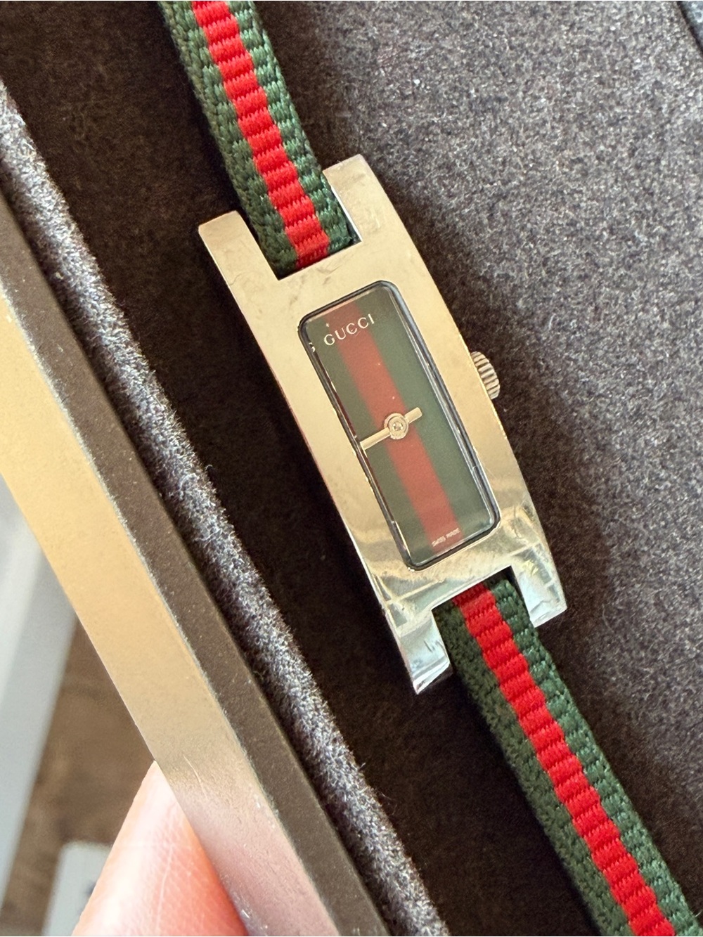 Vintage 100% Authentic Gucci, Skinny Band Watch, With Rectangular Silver Accent